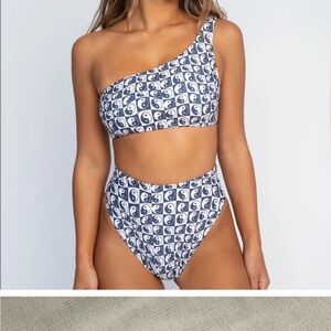 Katie Mandi Bottom and Ellis bikini top in Barbados (yin and yang print)